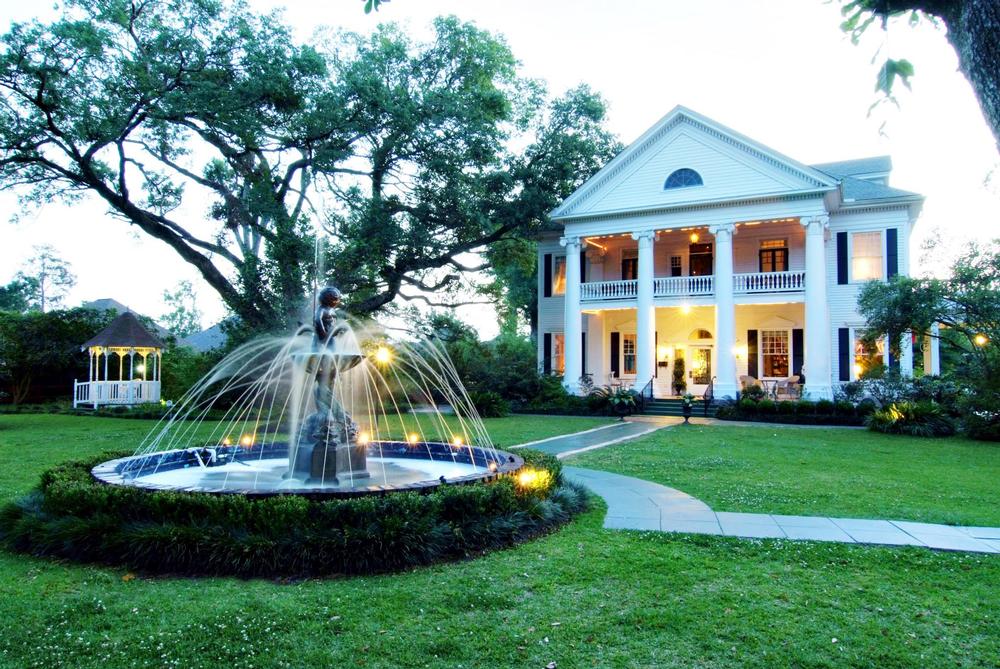 Sleep in elegance and enjoy a quiet, couples weekend near New Orleans.