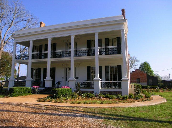Stay in a former plantation and savor quiet retirement-friendly beauty and history.