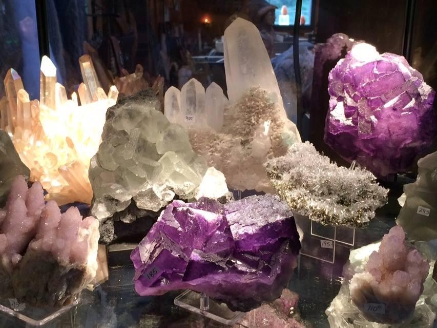 Dig for Gems at Elijah Mountain Gem Mine