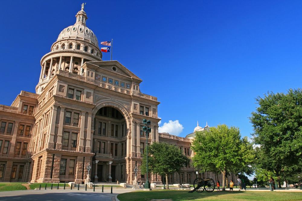 Getting Around Austin by Car, Taxi, On Foot
