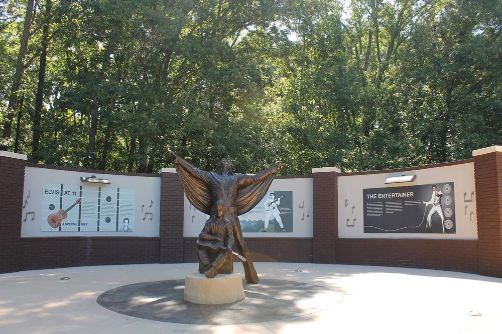 See where Elvis’s exciting story began in this Tupelo cultural attraction.