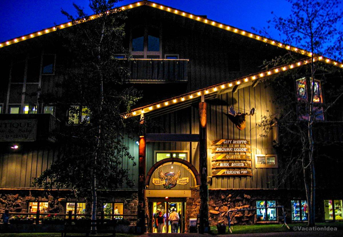 I took this photo in the evening in Jackson Hole