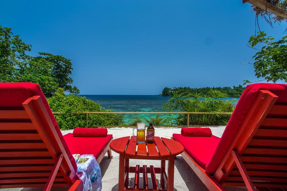 Blend Luxury, Creativity, and Cool Vibes at Geejam’s Private Retreat
