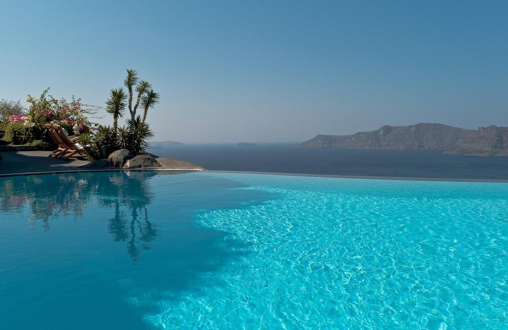 Unwind in cave-style rooms and admire sunsets on a quiet retirement escape.