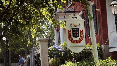 Dining at Jared Coffin House