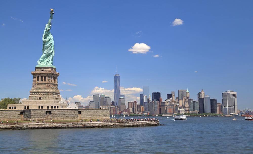New York Media Boat