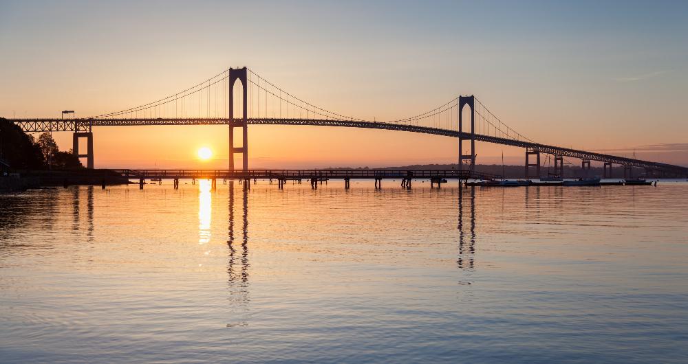 Explore charming coastal towns or savor fresh seafood on a relaxing weekend.