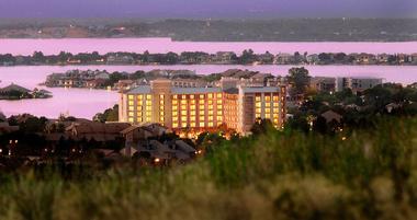 Dining at Horseshoe Bay Resort