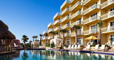 The Shores Resort & Spa pool