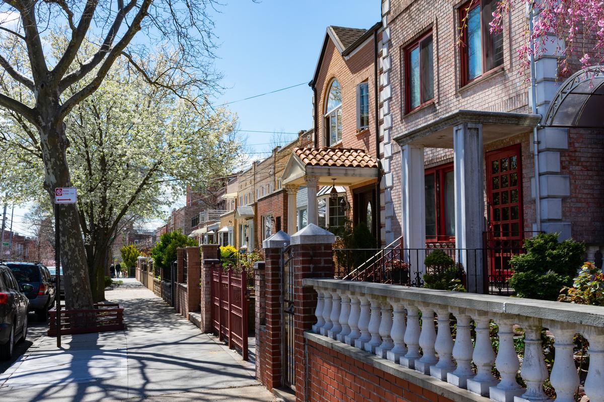 Queens, New York - Dim Sum, Street Art & Skyline Views