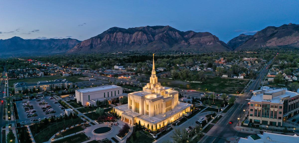 Ogden, Utah - Snowflakes, Side Streets & Shared Mornings