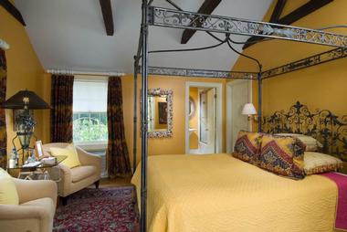 Rooms and Suites