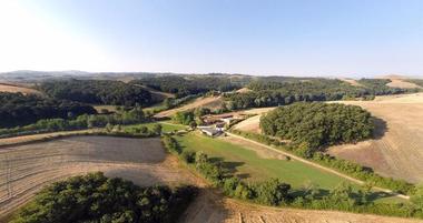 Barbialla Nuova - Luxury Farmhouse Accommodation in Tuscany