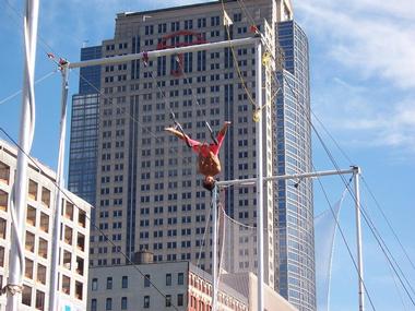 Anniversary Ideas: Flying Trapeze in New York City