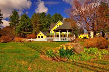 Riverwood Inn | Romantic Weekend Getaways in New Hampshire