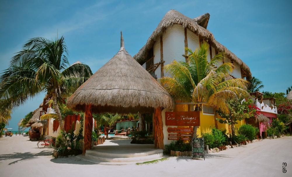 Unwind in Barefoot Luxury at Casa Las Tortugas Petit Beach Hotel & Spa