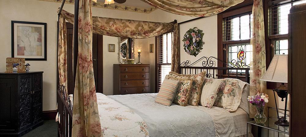 Admire mountain views or savor a romantic escape near downtown Eureka Springs.