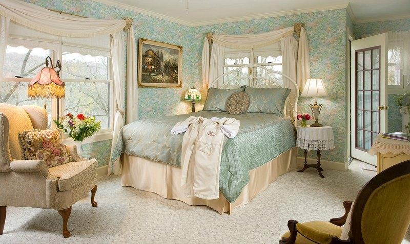 Look at Ozark views or explore unusual décor on a charming weekend trip.