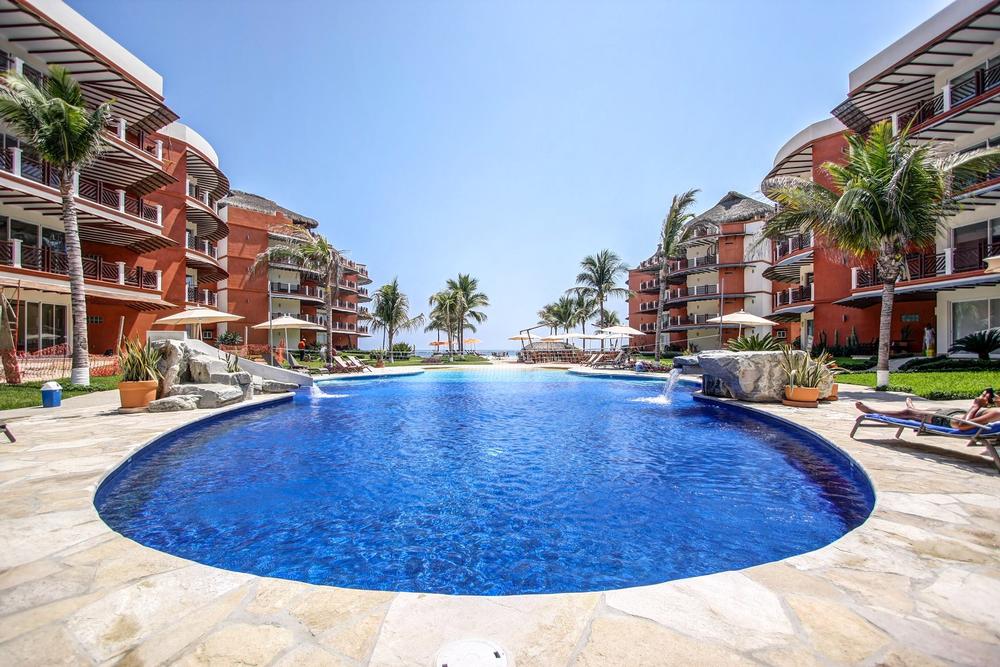Live the Pacific Dream at Vivo Resorts