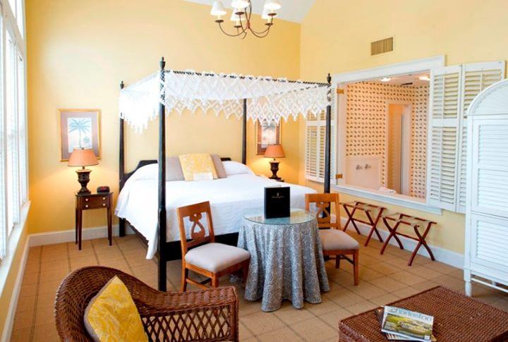 Enjoy Cozy Comfort in the Heart of the City at Fulton Lane Inn