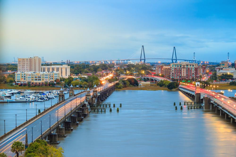 Getting Around Charleston by Bus or Trolley