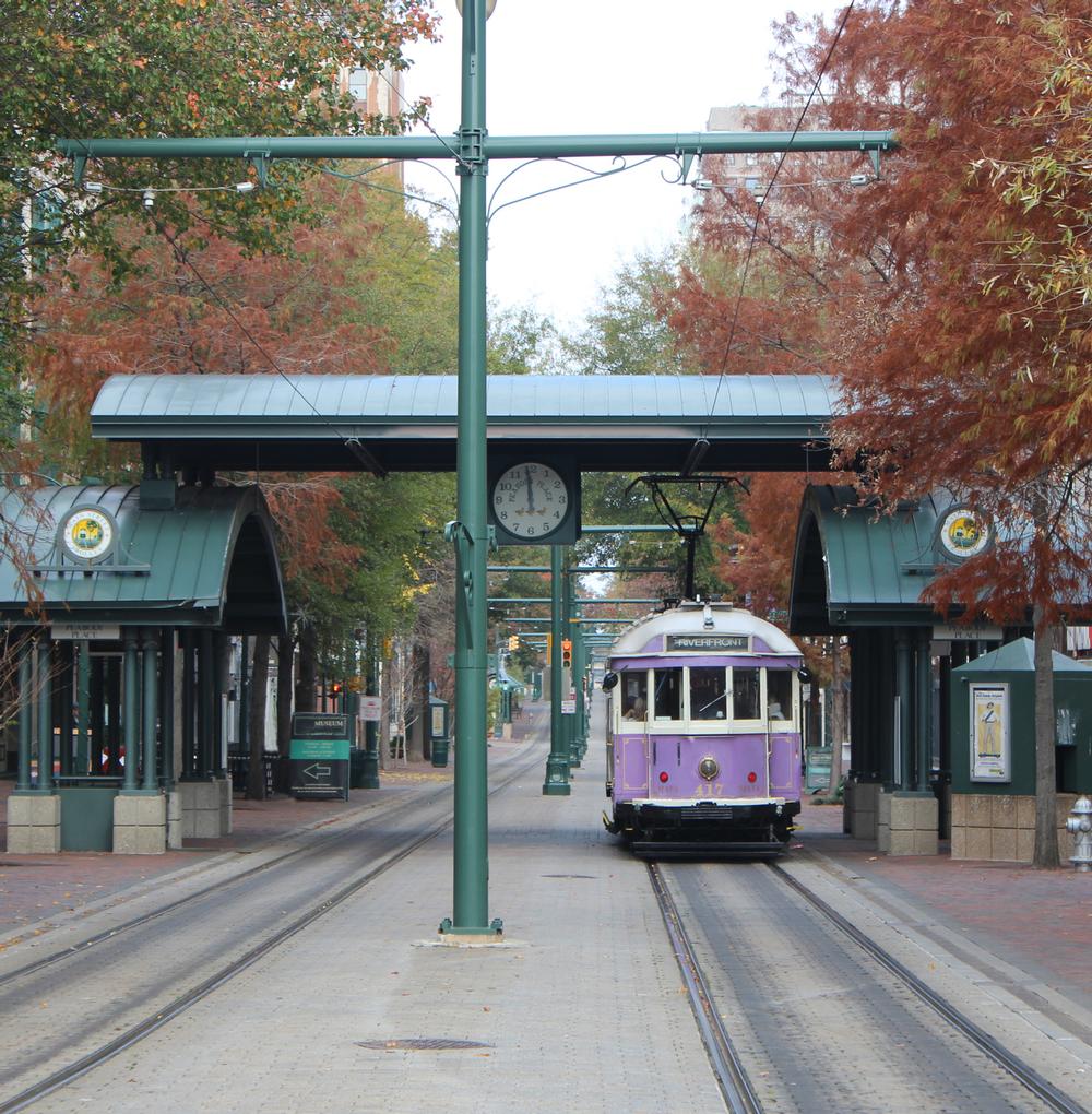 Getting Around Memphis by bus, trolley, taxi, on foot
