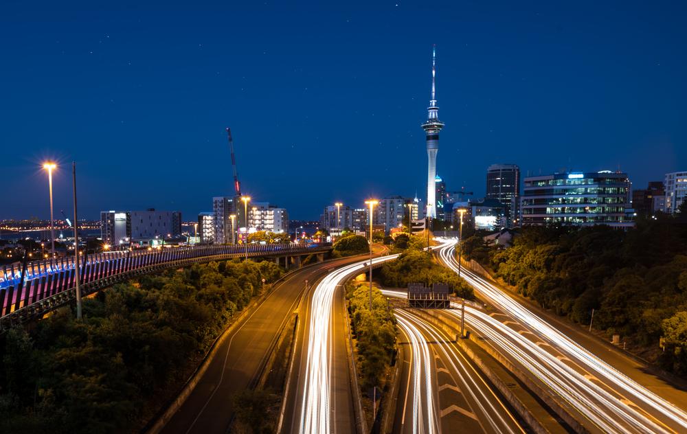 Getting around Auckland - by car, taxi, motorcycle
