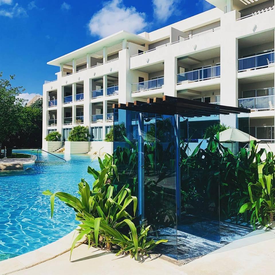 Enjoy family-friendly amenities and all-inclusive luxury by the beach.