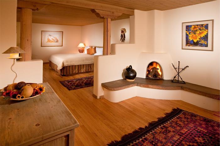 Stroll to galleries and savor local charm on a peaceful spring weekend.