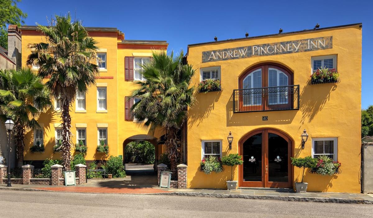 Explore cobblestone streets and enjoy Southern hospitality on an easy fall weekend.
