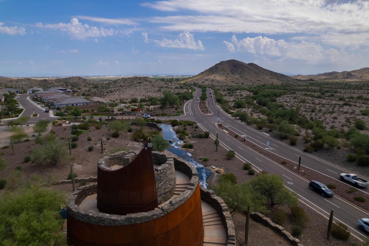 Estrella Star Tower by the highway