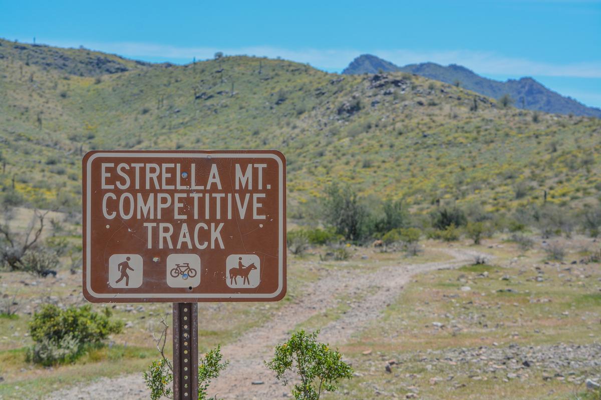 Estrella Mountain Competitive Track Sign