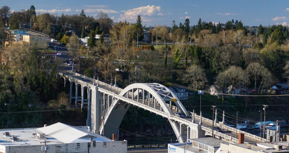 River Views and Rustling Leaves in Oregon City, Oregon