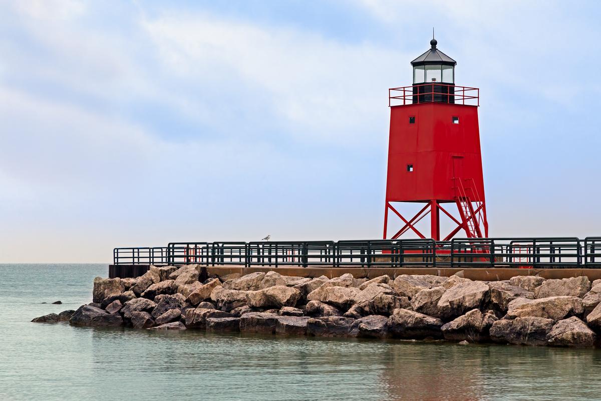 Charlevoix, Michigan: Stone Cottages & Lake Breeze Calmcharlevoix mi