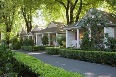 Cottage Grove Inn