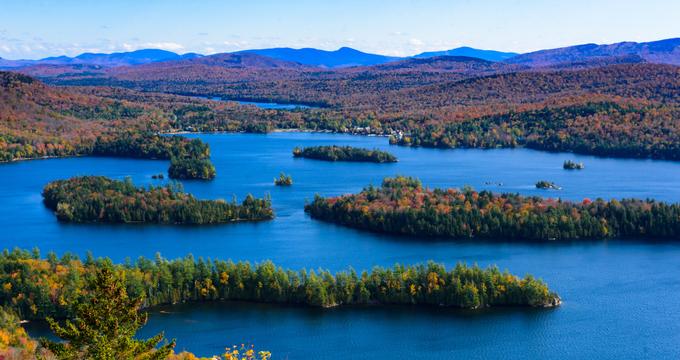 Lake Vacations in North America