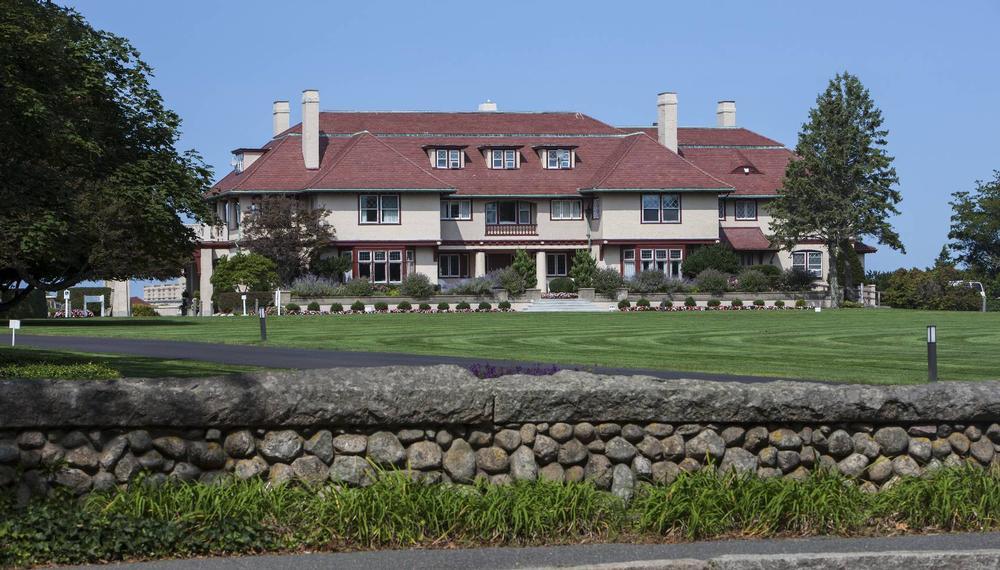 Ocean Edge: Cape Cod Elegance & Bayside Calm