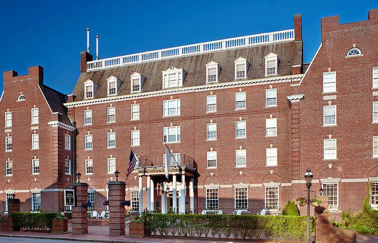 For classic charm: Newport, Rhode Island - Hotel Viking 