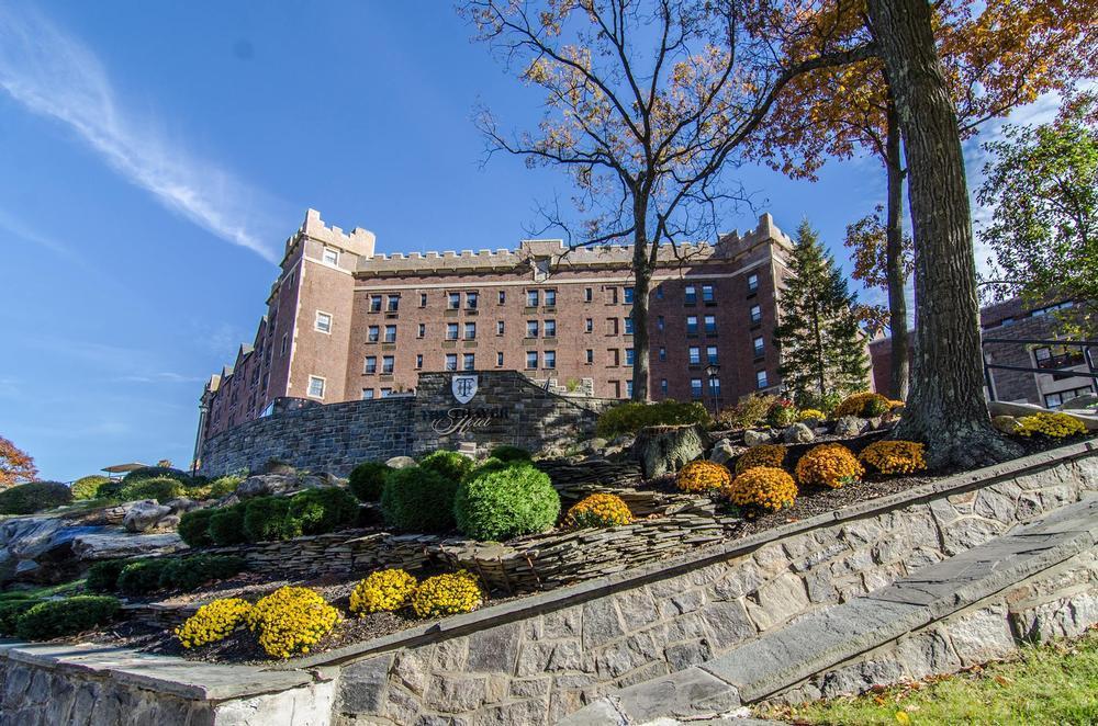 Enjoy river views from The Thayer Hotel - 1.5 hours from NYC