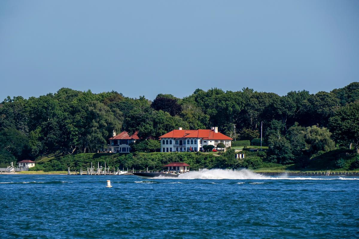 Shelter Island coast