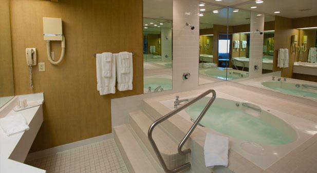 Sleep in mountain comfort and enjoy an easy, affordable trip near scenic outdoor attractions.