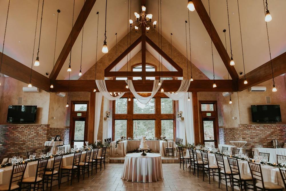 Admire romantic suites and explore scenic trails on a dreamy spring trip.