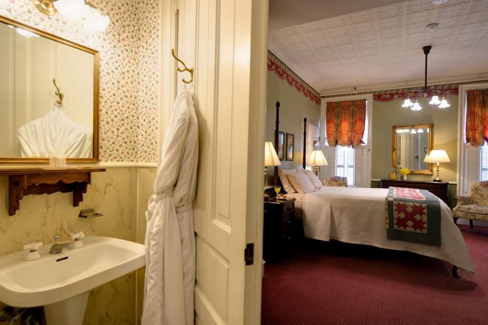 Admire river views and explore historic charm on an easy weekend trip.