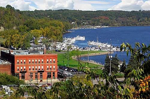 Walk along the riverfront and enjoy Victorian charm on a quick couples escape.