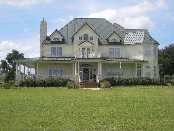 Savor homemade breakfasts and walk along scenic grounds on a peaceful spring escape.
