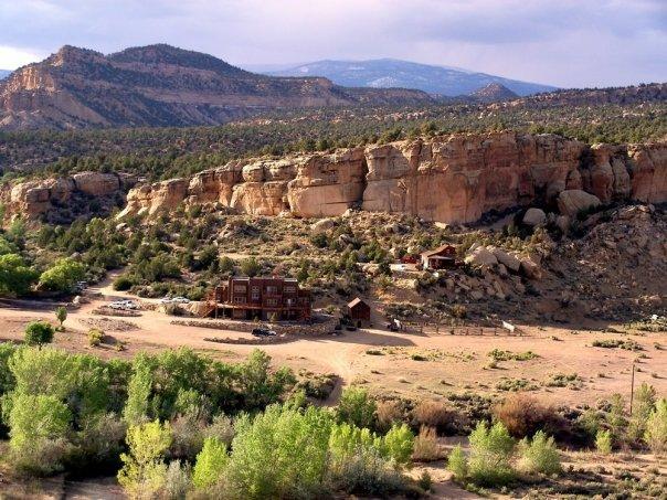 Slot Canyons Inn