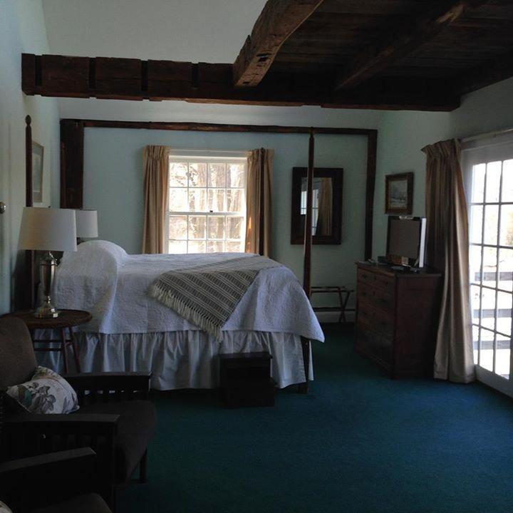 Chesterfield Inn