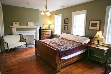 Light Horse Inn for Couples - 1 hour 20 min from Washington, D.C.