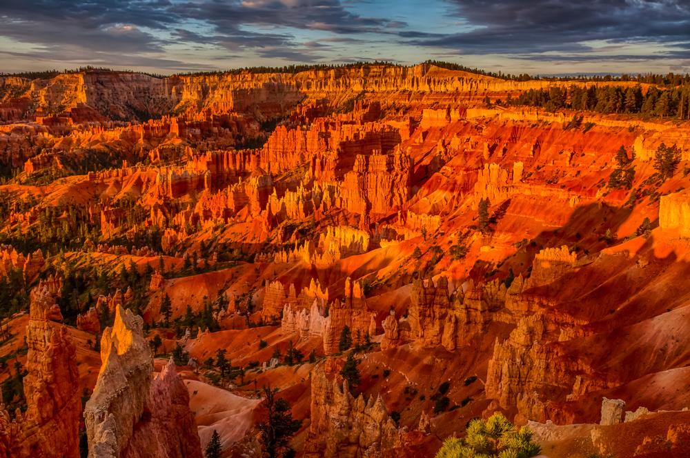 Admire stunning hoodoos and explore breathtaking hiking trails.