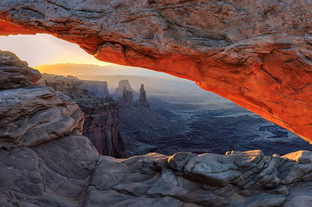 Discover dramatic canyons and admire breathtaking panoramic views.